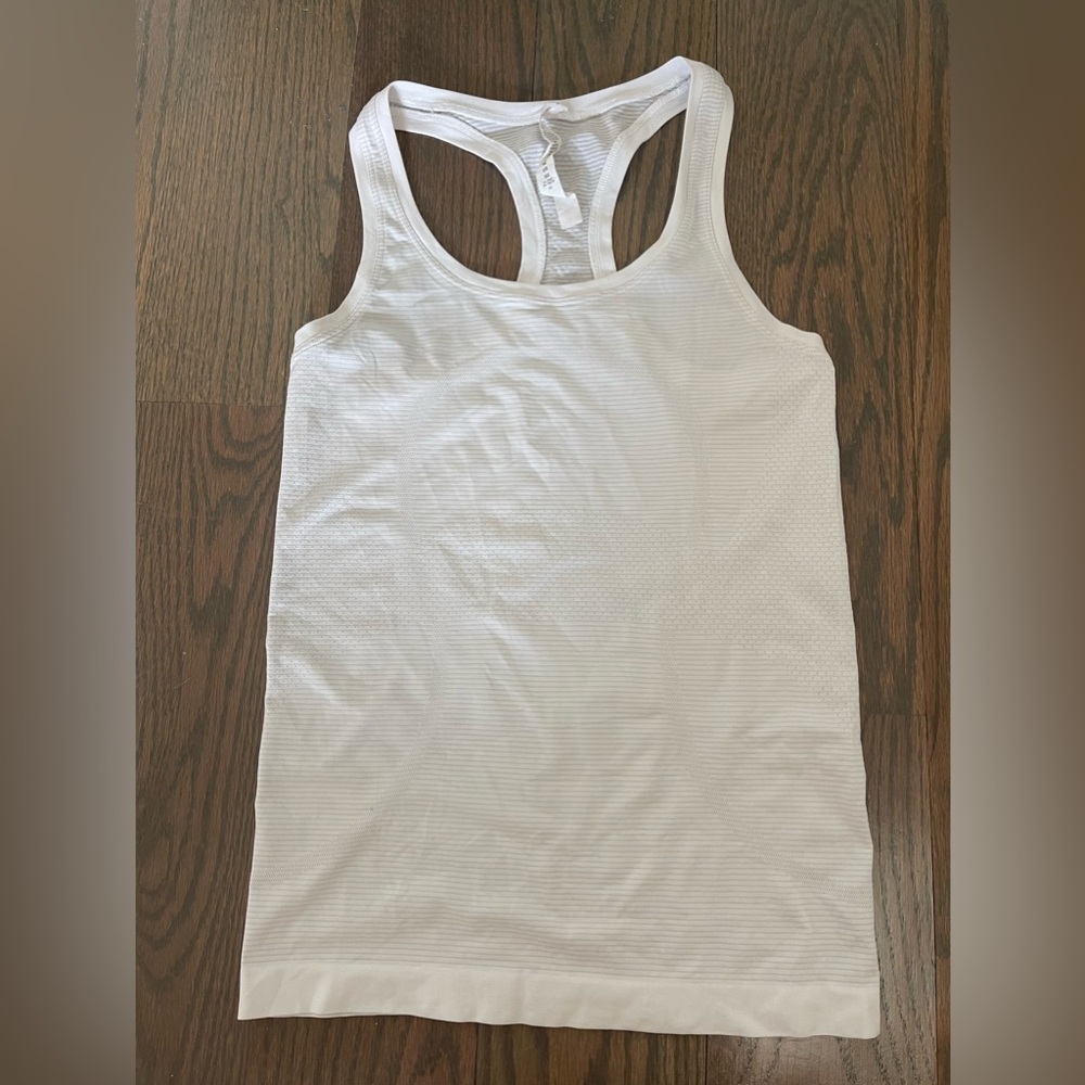 Lululemon White Swiftly Tech Racerback Tank in Size 4